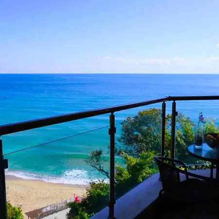 Byala Cliff Sea View Апартамент