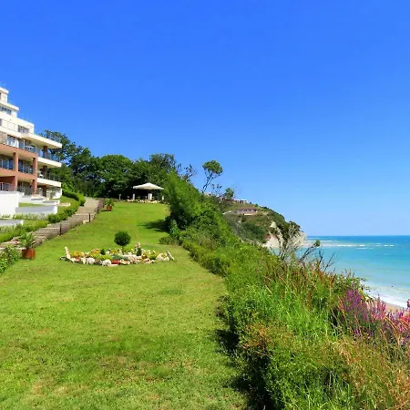 Byala Cliff Sea View Apartment